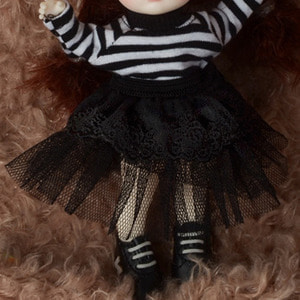 [Bebe Doll.휴쥬베이비] Race Swan Skirt(Black)